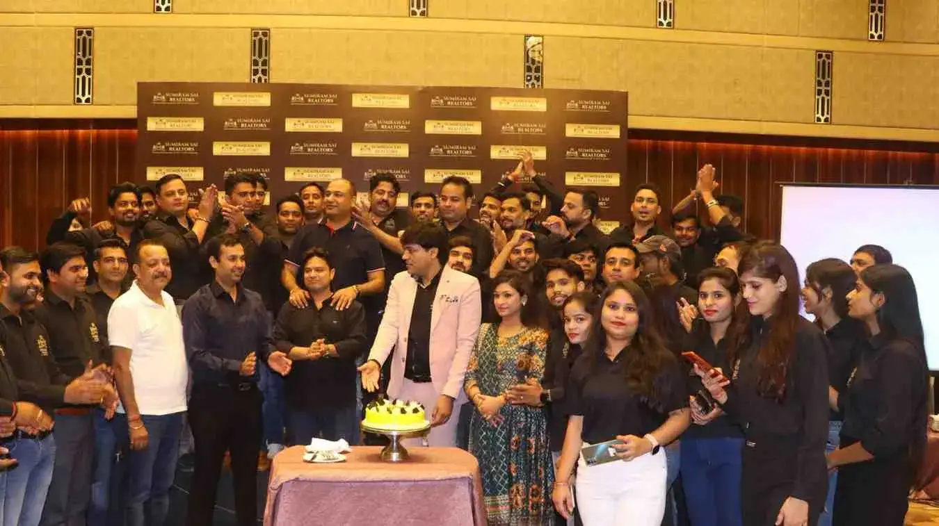 Sumiram Sai Realtors Anniversary 14_11Zon