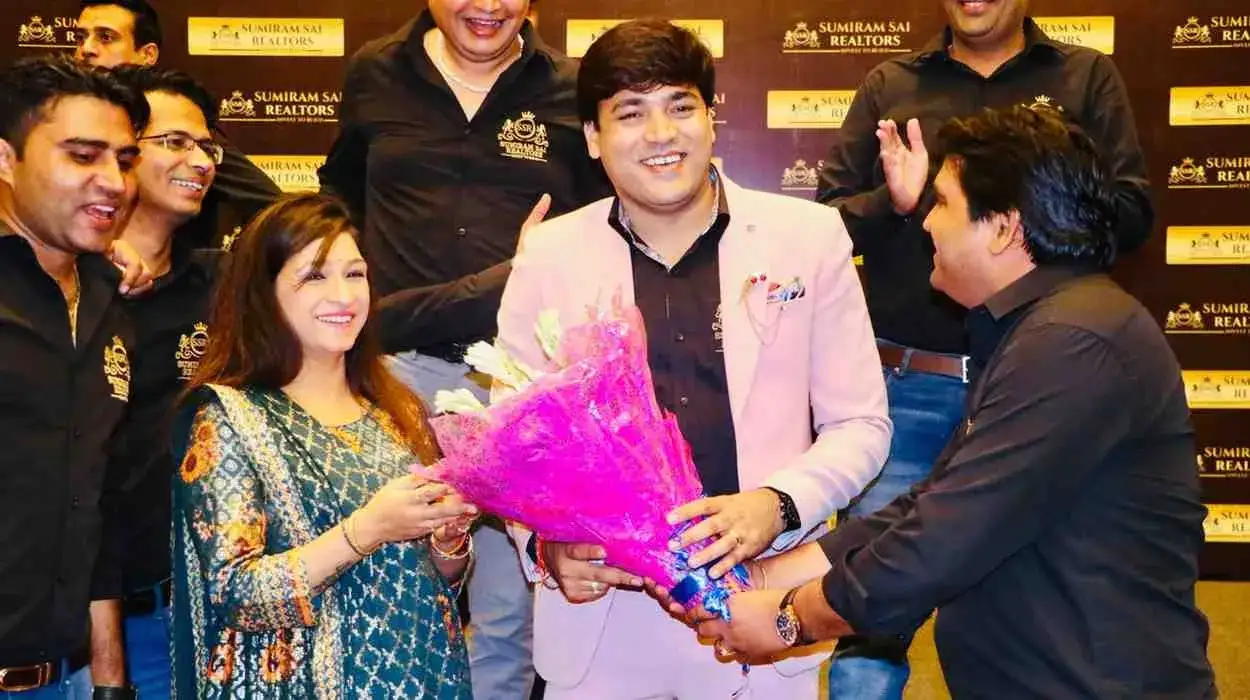 Sumiram Sai Realtors Anniversary 17_11Zon